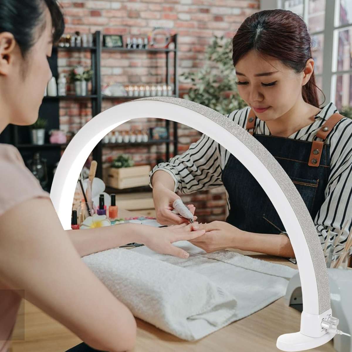Luce a mezzaluna a LED nails - MercatoneSmart.it